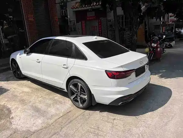 Audi A4L 2024