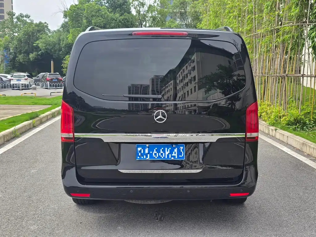 Mercedes-Benz V-Class 2016 — фото 9