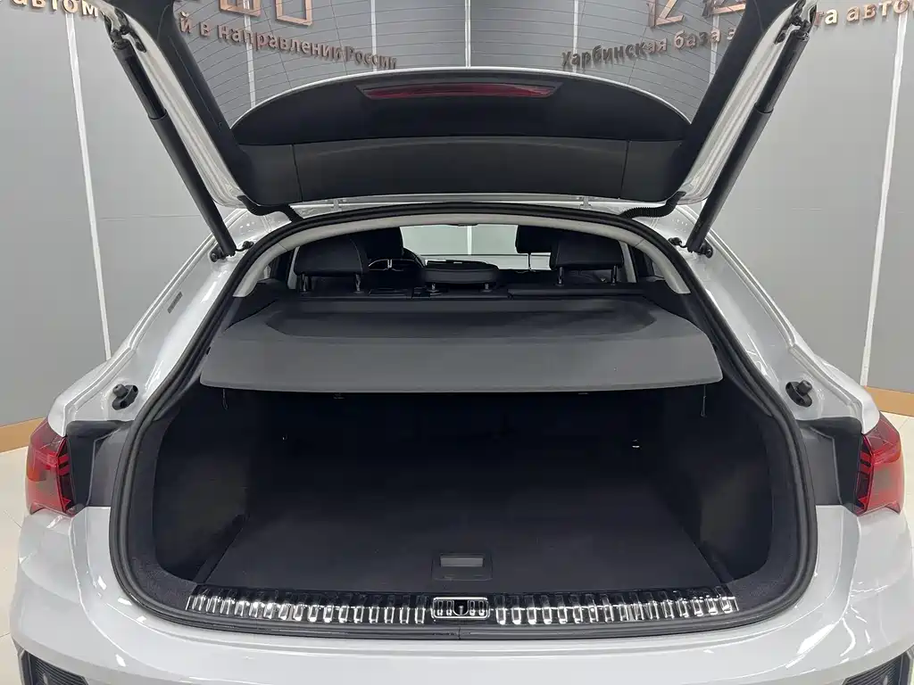 Audi Q3 Sportback 2022 — фото 12