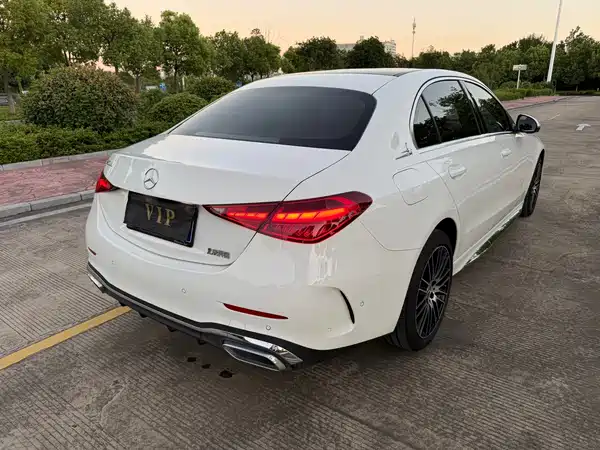 Mercedes-Benz C-Class 2025