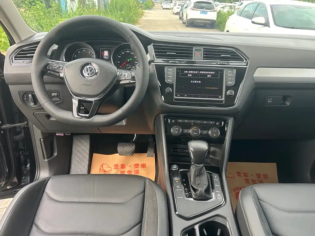 Volkswagen Tiguan L 2018 — фото 12