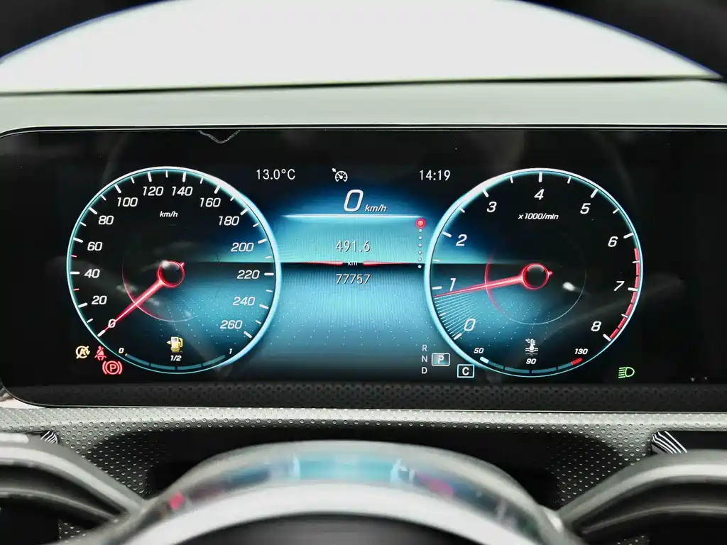 Mercedes-Benz A-Class 2022 — фото 13