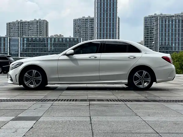 Mercedes-Benz C-Class 2020