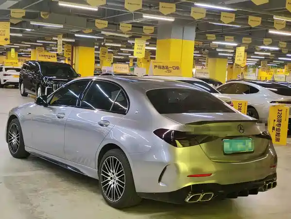 Mercedes-Benz C-Class 2024