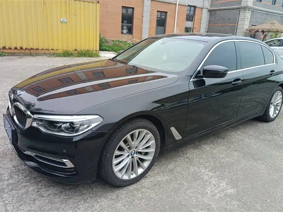 BMW 5 Series 2020 — фото 1