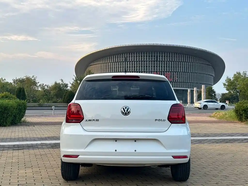 Volkswagen Polo 2016