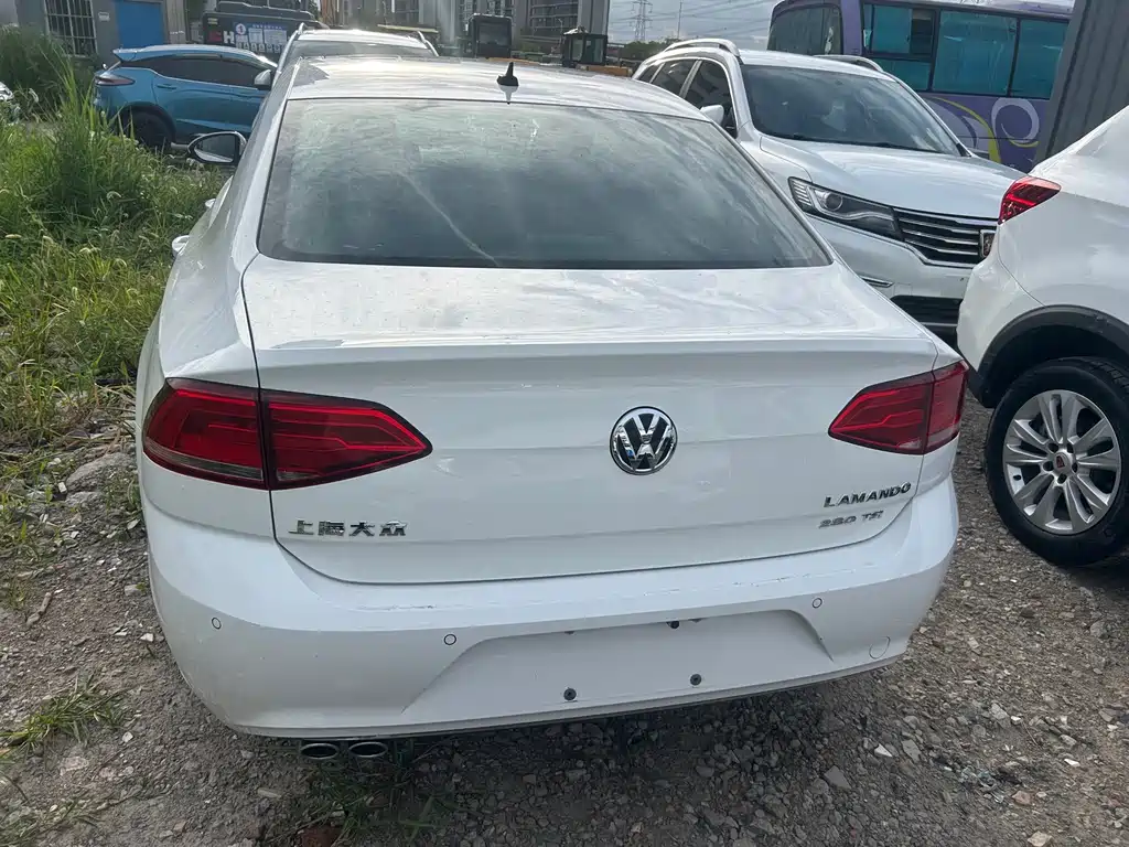 Volkswagen Lamando 2015