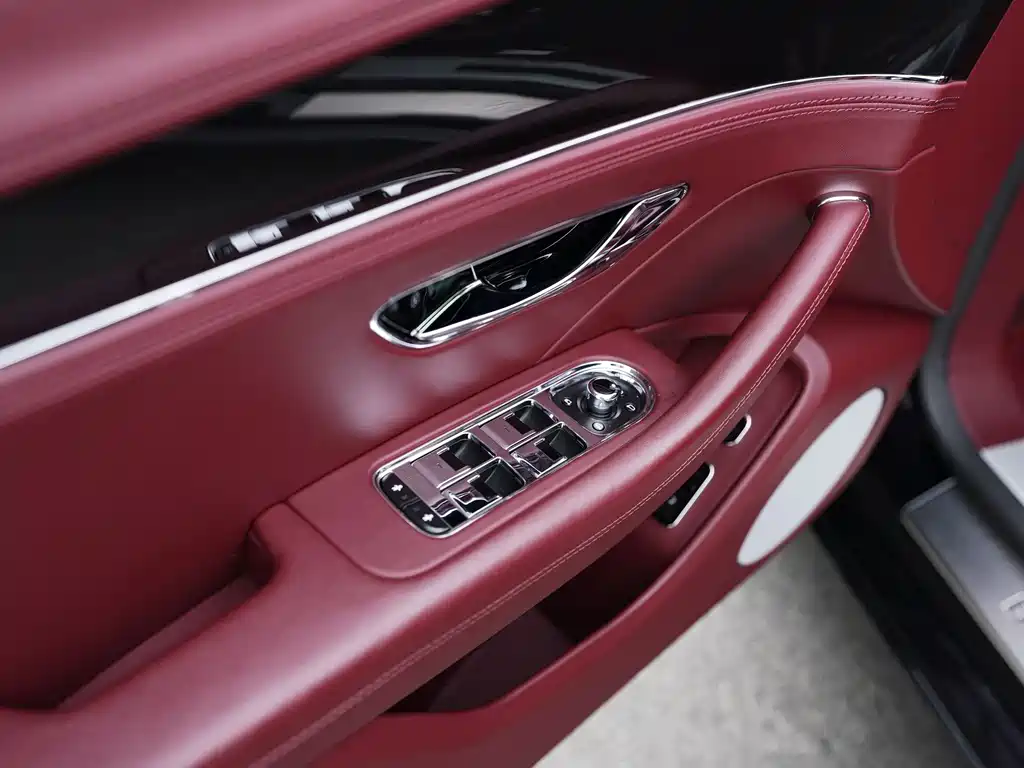 Bentley Flying Spur 2020 — фото 11