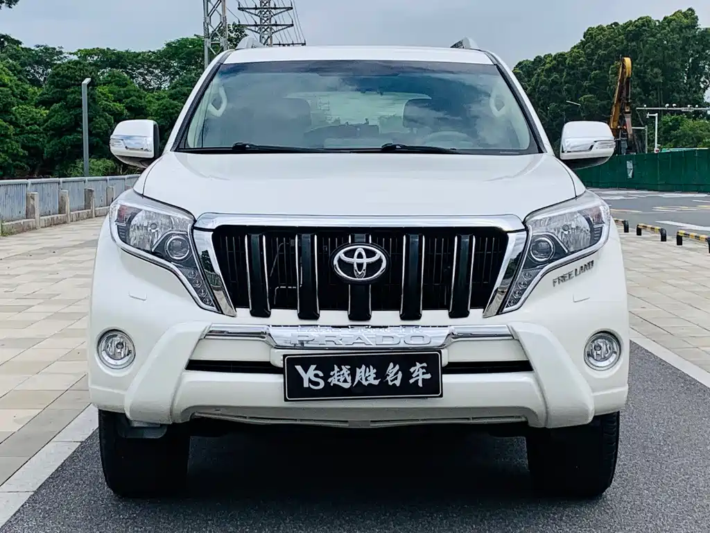 Toyota Prado 2015 — фото 2