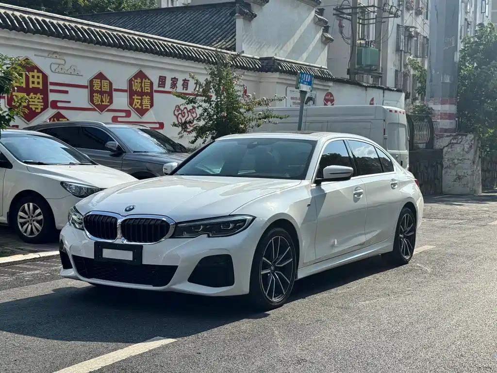 BMW 3 Series 2021