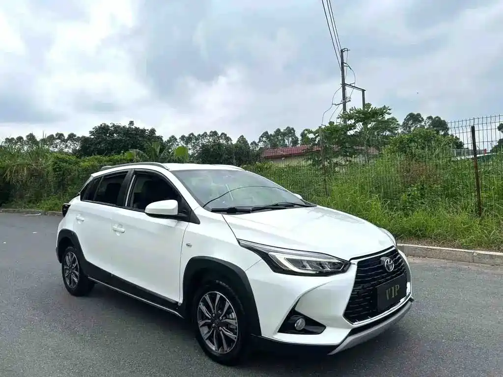 Toyota Yaris L 2023