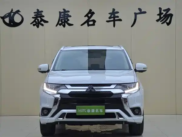 Mitsubishi Outlander 2021