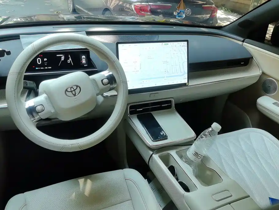 Toyota bZ3X 2026 — фото 12