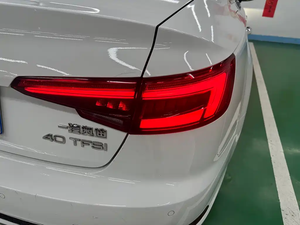 Audi A4L 2017 — фото 26