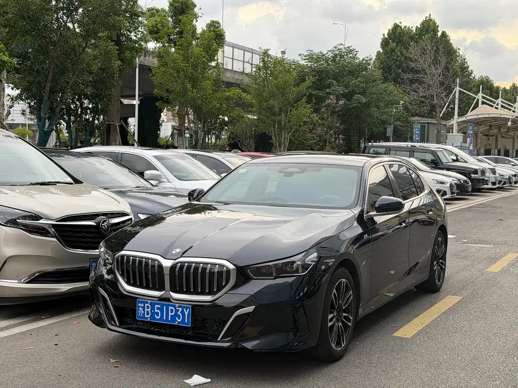 BMW 5 Series 2024