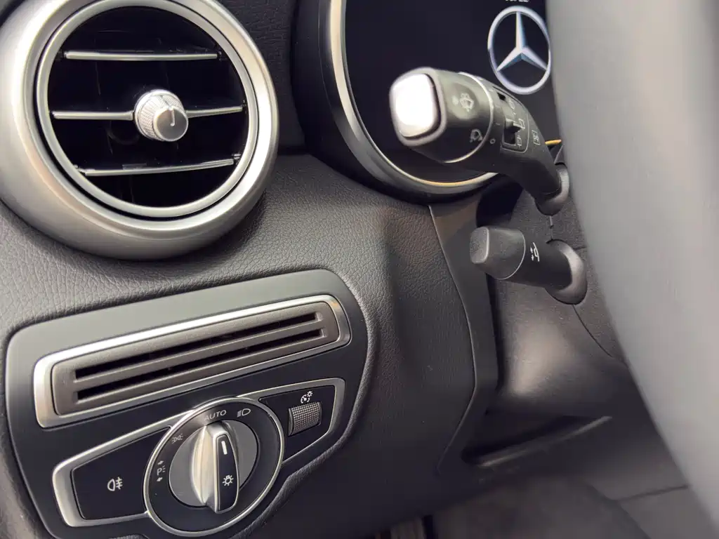 Mercedes-Benz GLC 2023 — фото 19