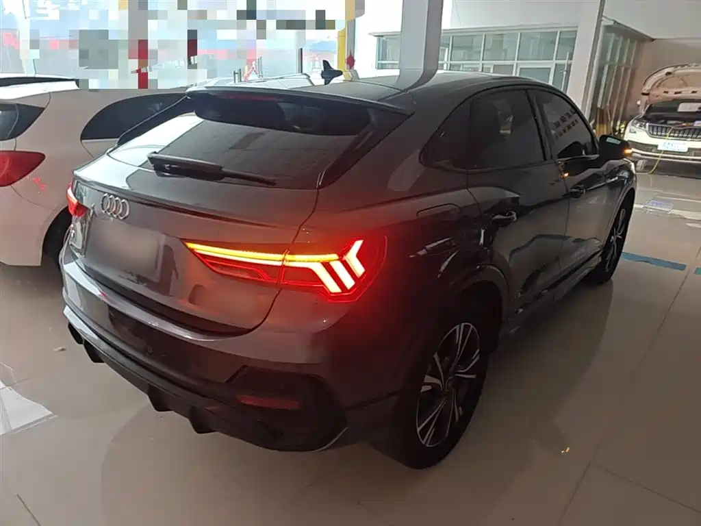 Audi Q3 Sportback 2022 — фото 7