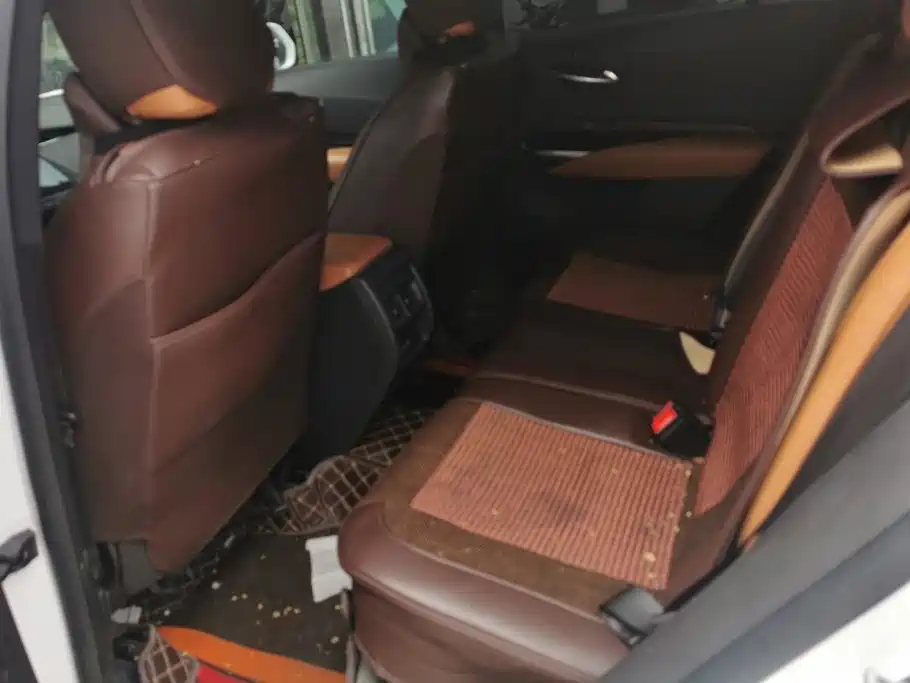 Cadillac XT4 2019 — фото 11