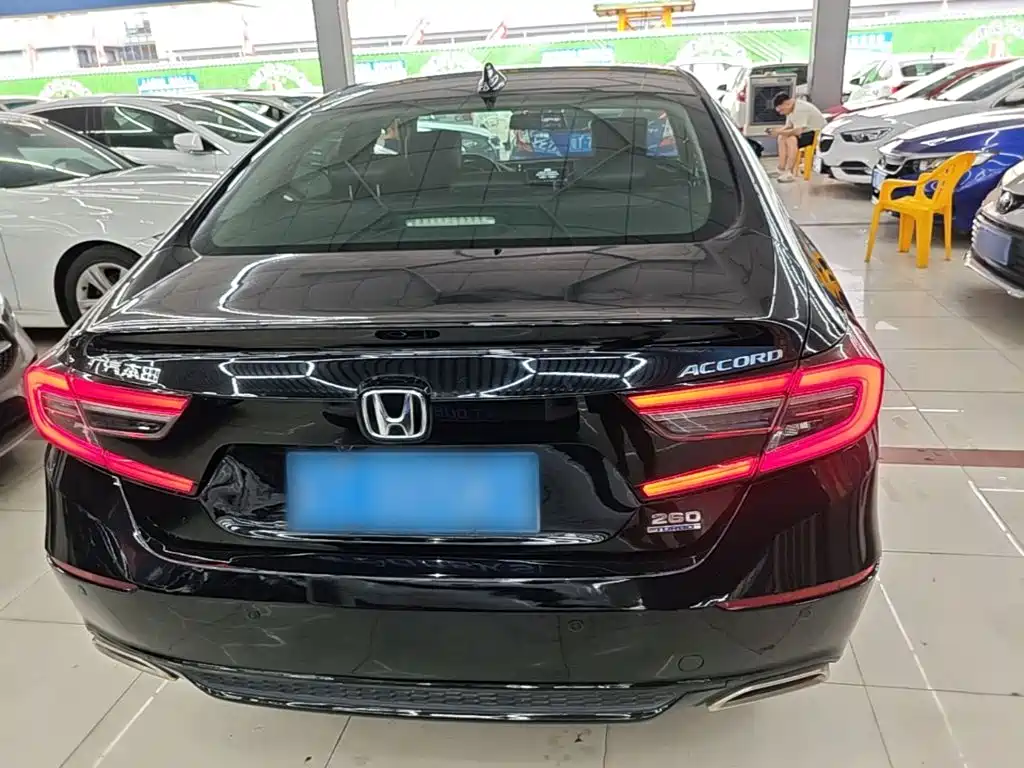Honda Accord 2022 — фото 6