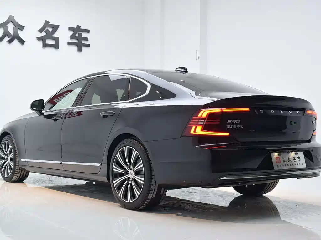 Volvo S90 2025 — фото 17