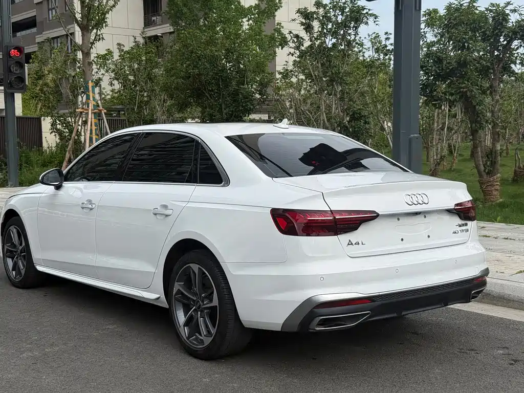 Audi A4L 2024