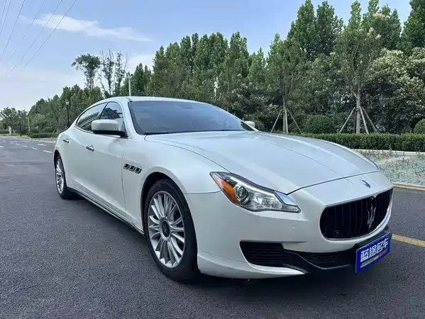 Maserati Quattroporte 2013