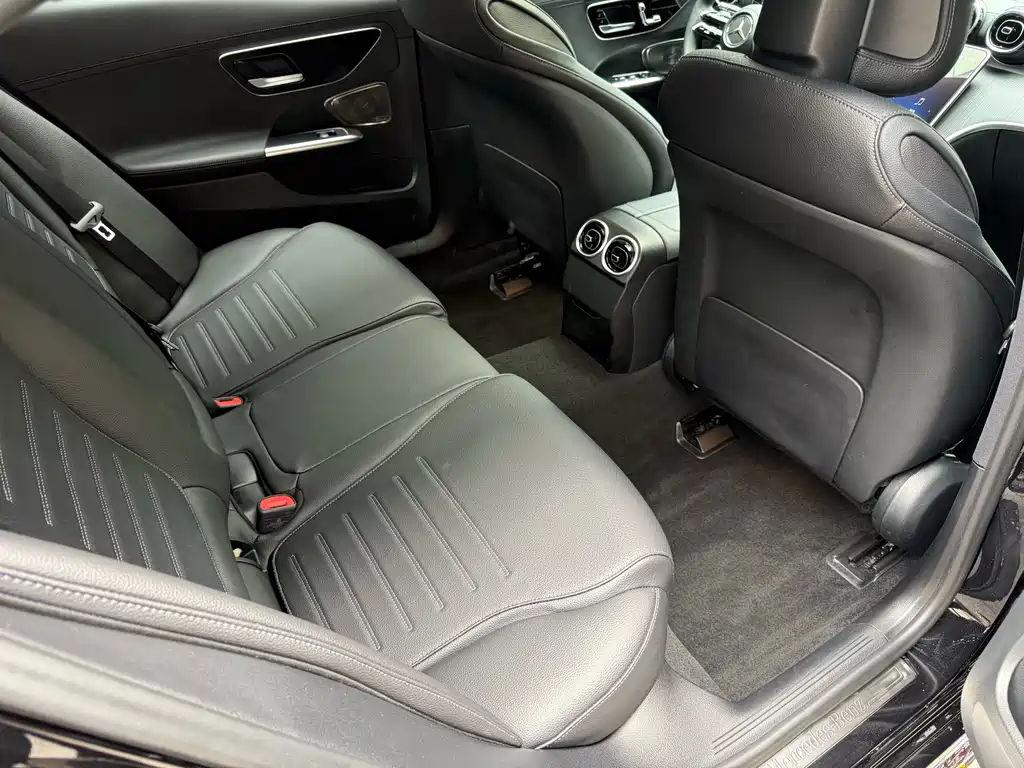 Mercedes-Benz C-Class 2022 — фото 16