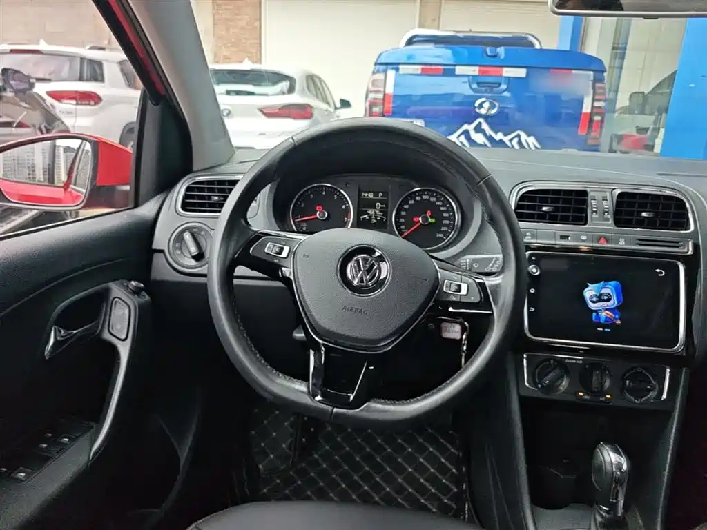 Volkswagen Polo 2018 — фото 11