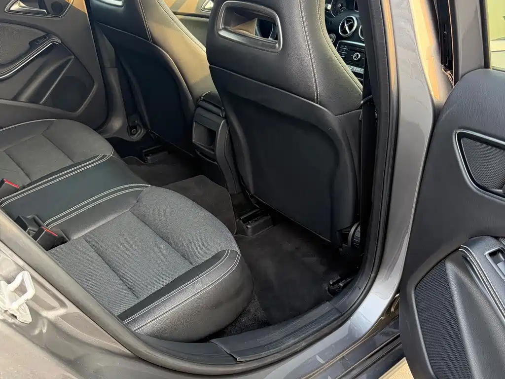 Mercedes-Benz A-Class 2016 — фото 15