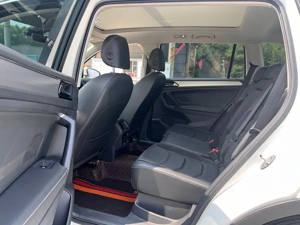 Volkswagen Tiguan L 2018 — фото 10