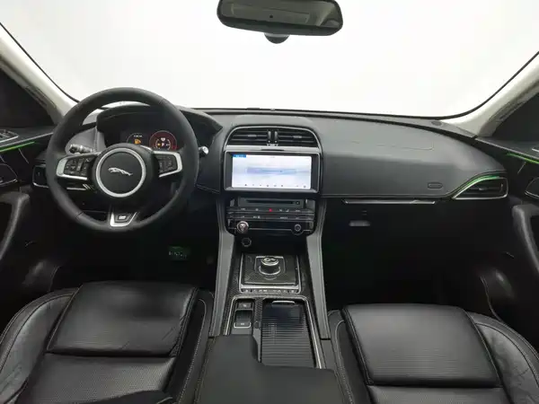 Jaguar F-PACE 2017