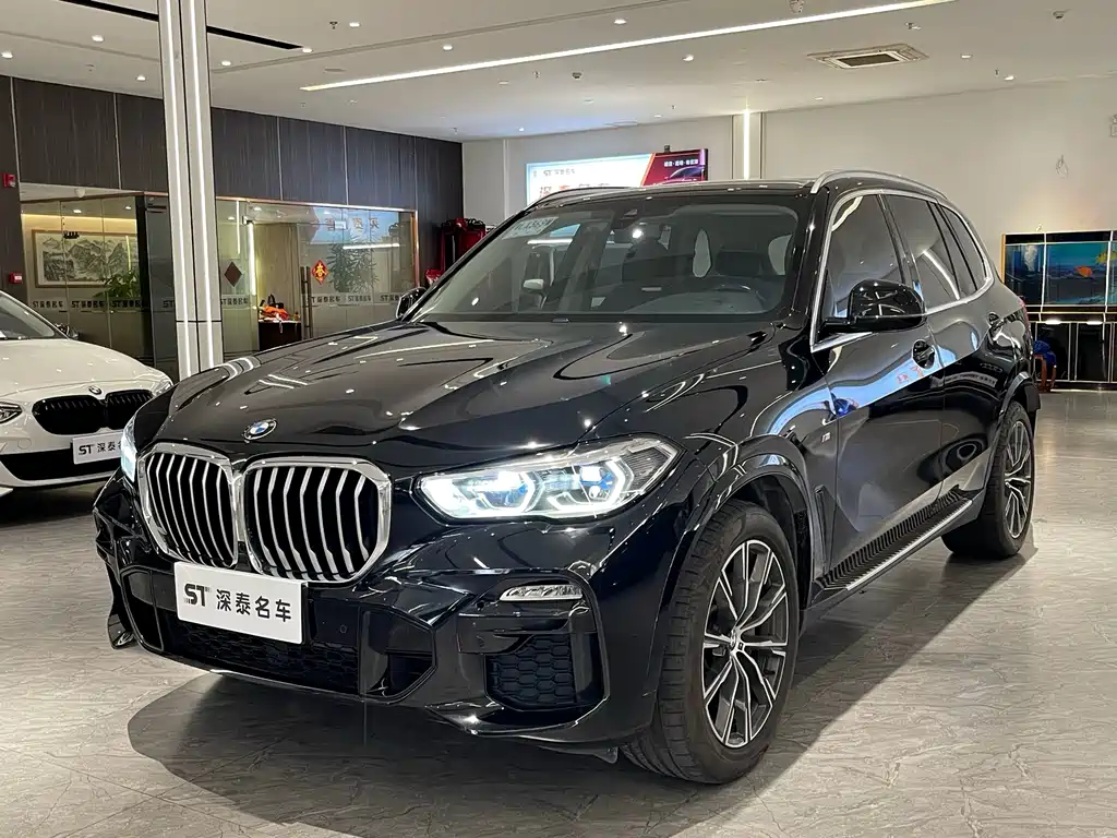 BMW X5 2019 — фото 1