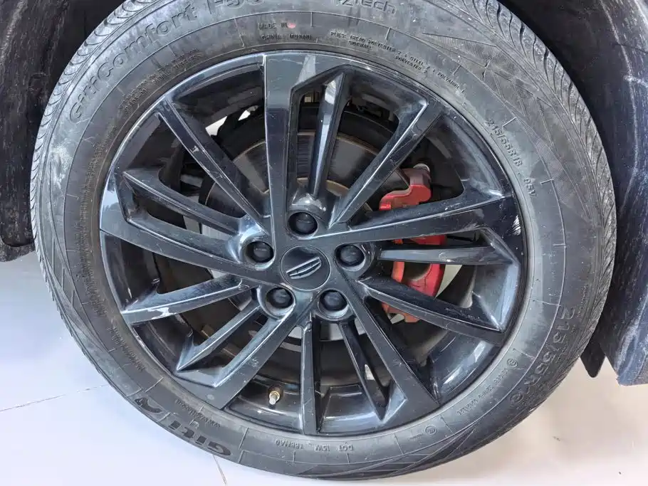 Geely Binyue 2021