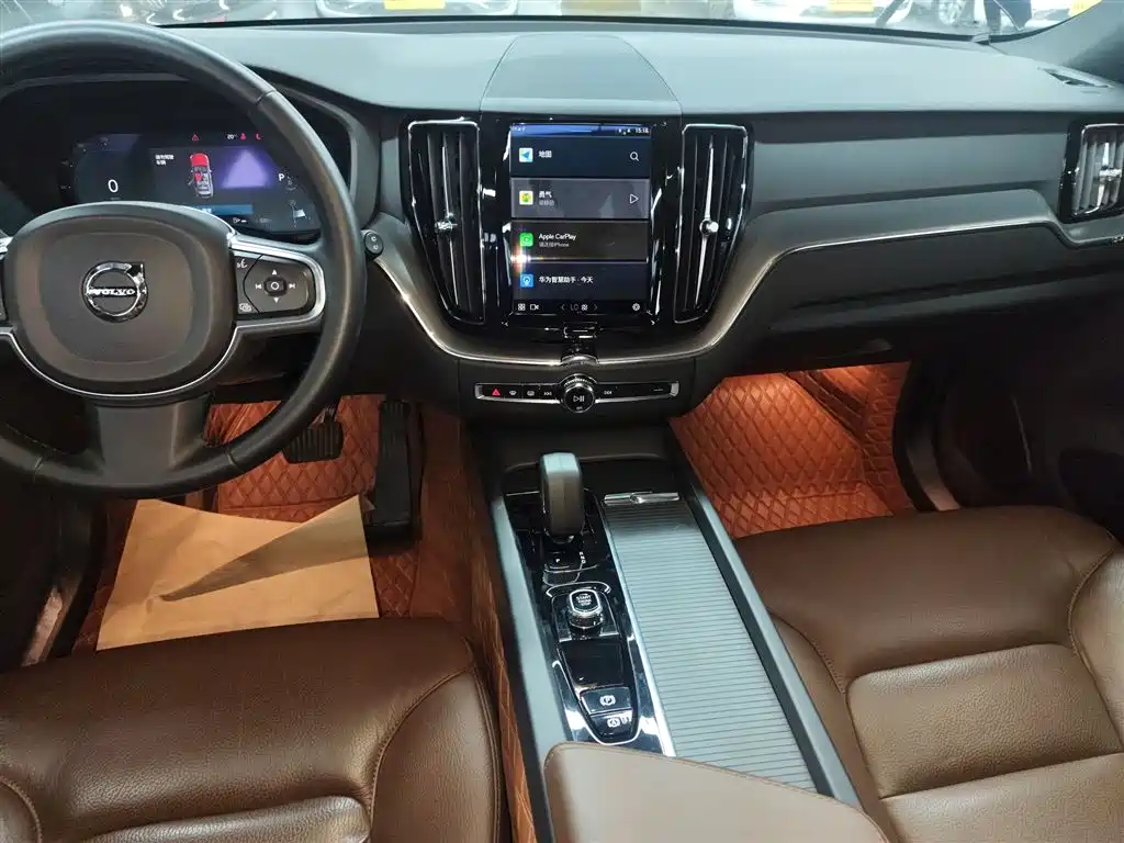 Volvo XC60 2023 — фото 14
