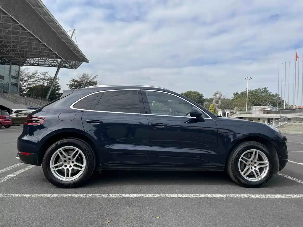 Porsche Macan 2018 — фото 5