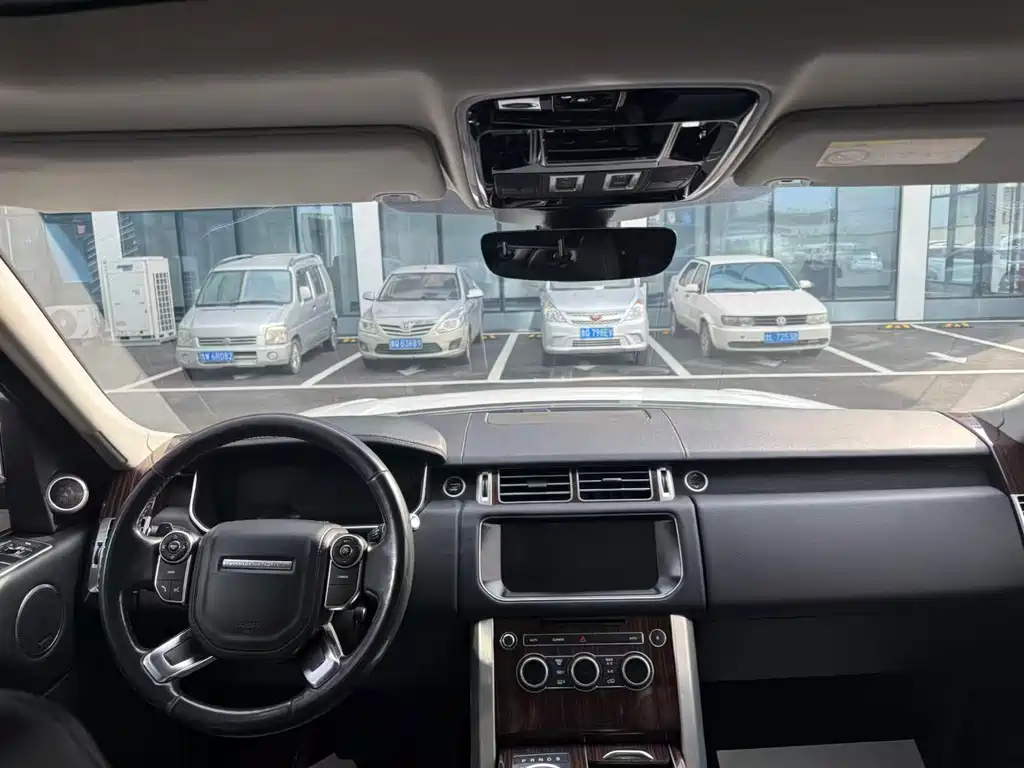 Land Rover Range Rover 2018 — фото 7
