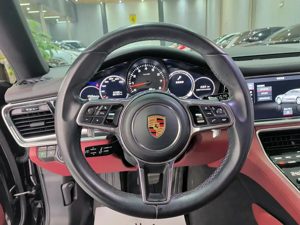 Porsche Panamera 2019 — фото 13