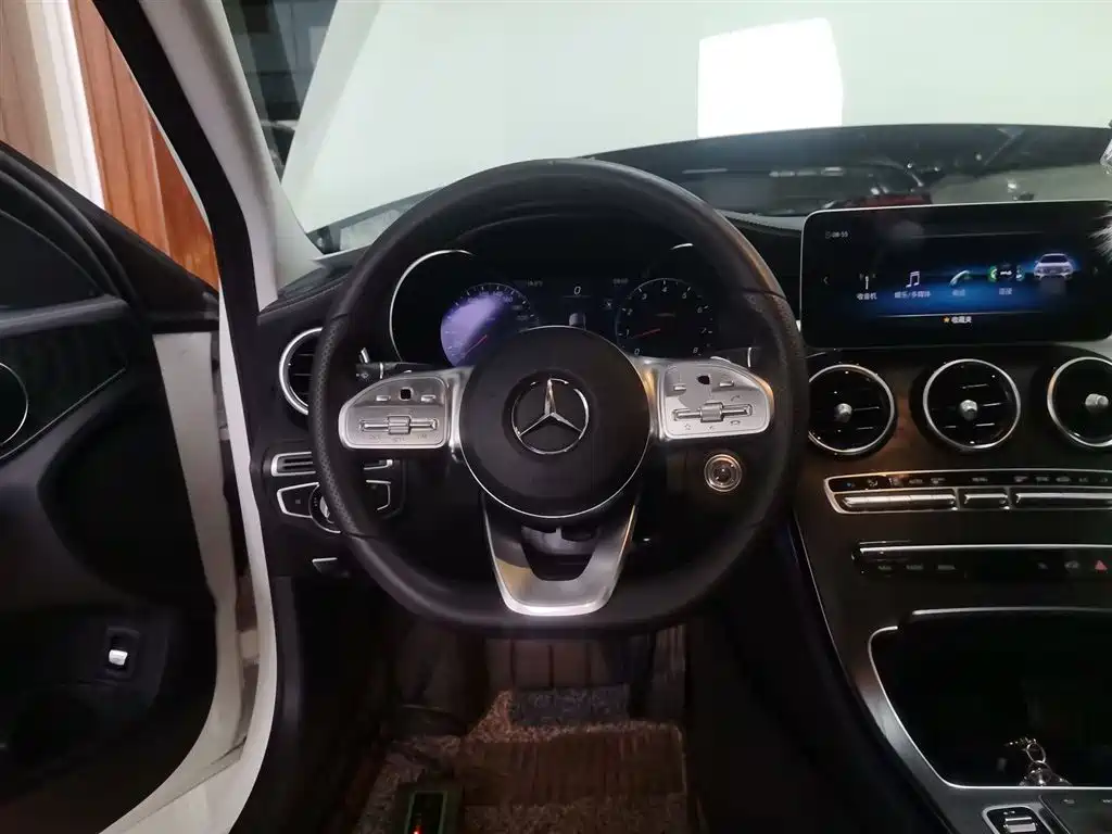 Mercedes-Benz C-Class 2020 — фото 11