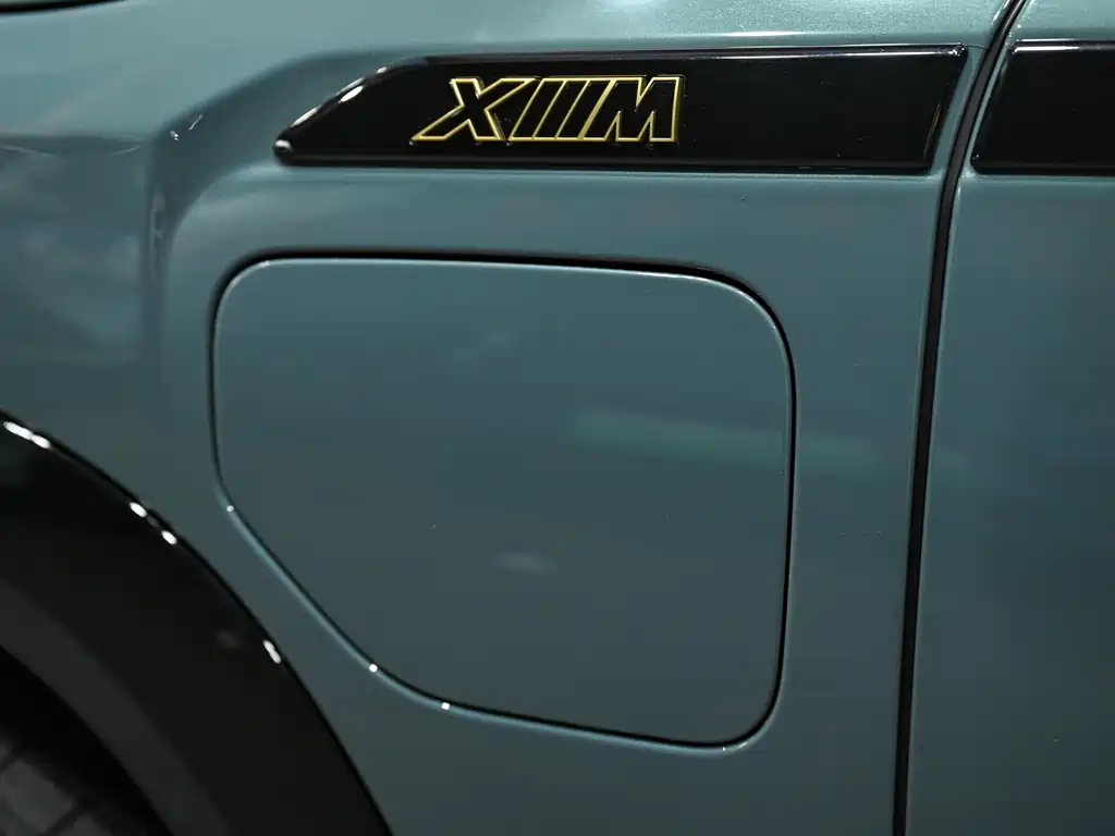 BMW XM 2024 — фото 18