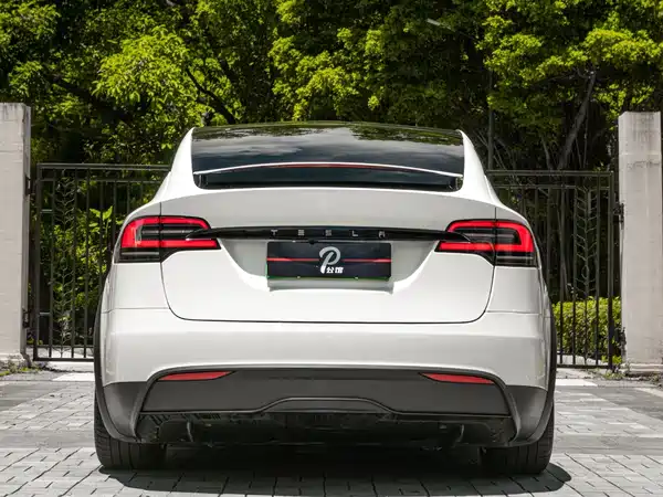 Tesla Model X 2023