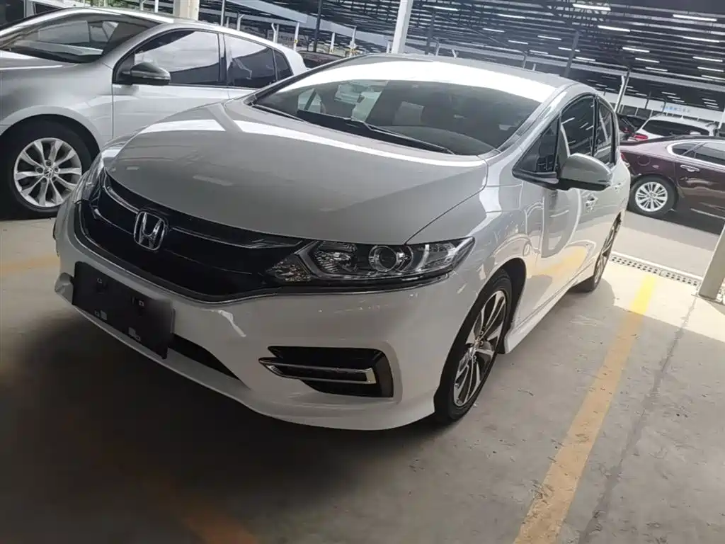 Honda Jade 2017
