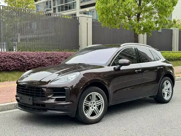 Porsche Macan 2021