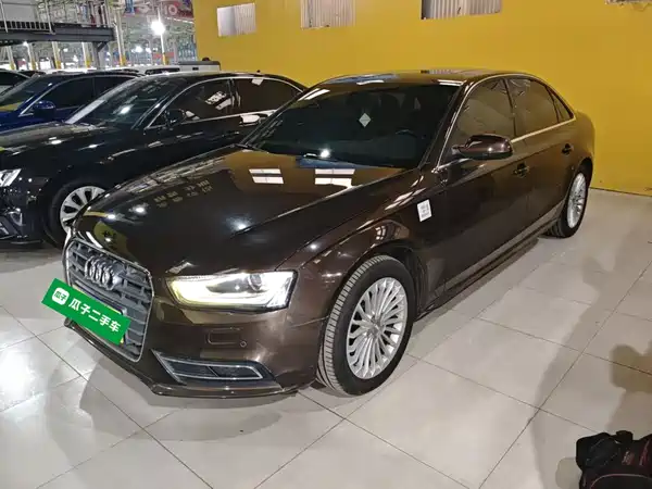 Audi A4L 2015