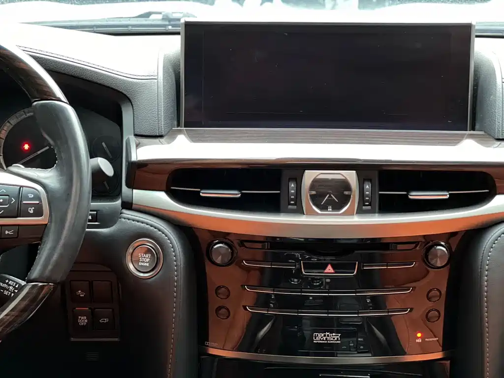 Lexus LX 2019 — фото 20