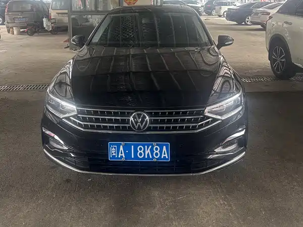 Volkswagen Magotan 2025