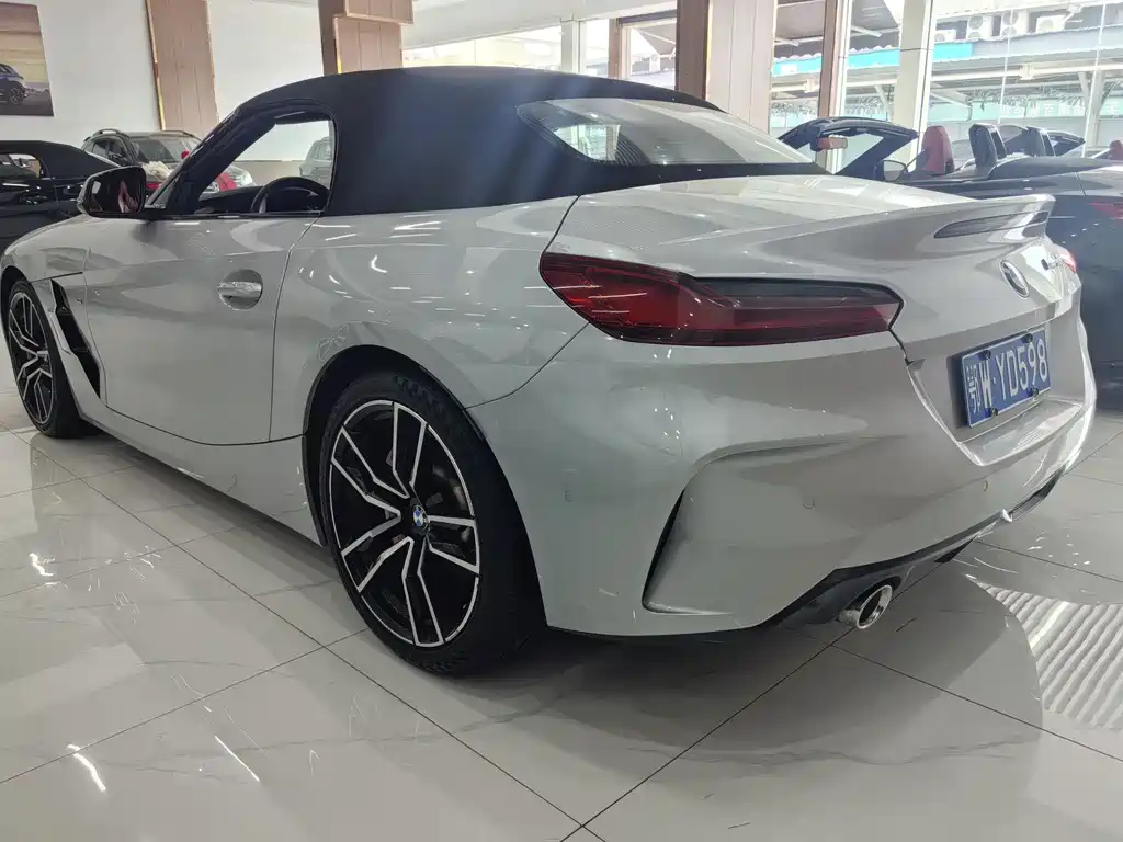 BMW Z4 2021 — фото 11