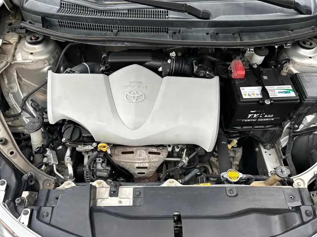 Toyota Vios 2015 — фото 42