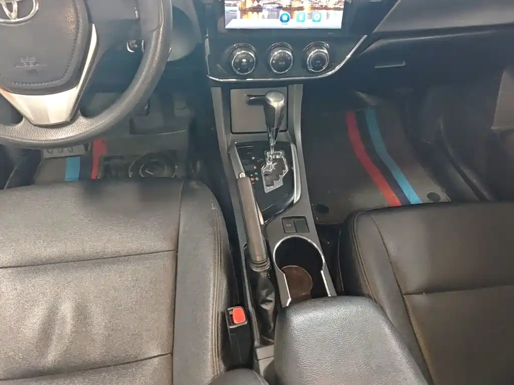 Toyota Corolla 2016 — фото 14