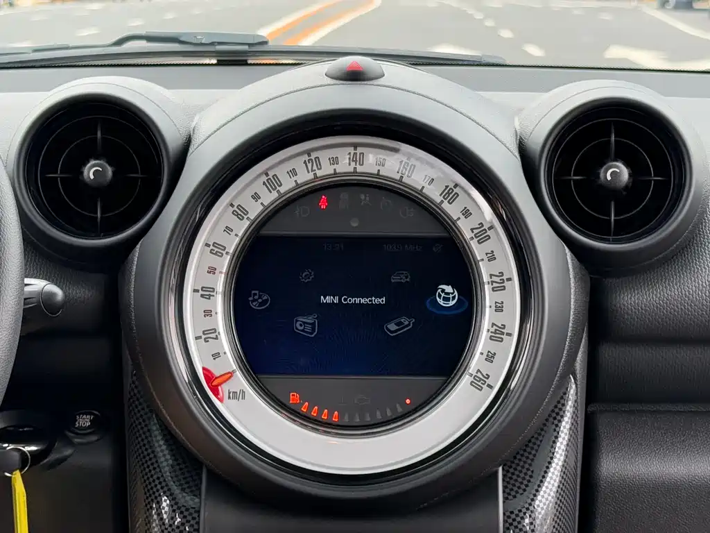 MINI Countryman 2014 — фото 14