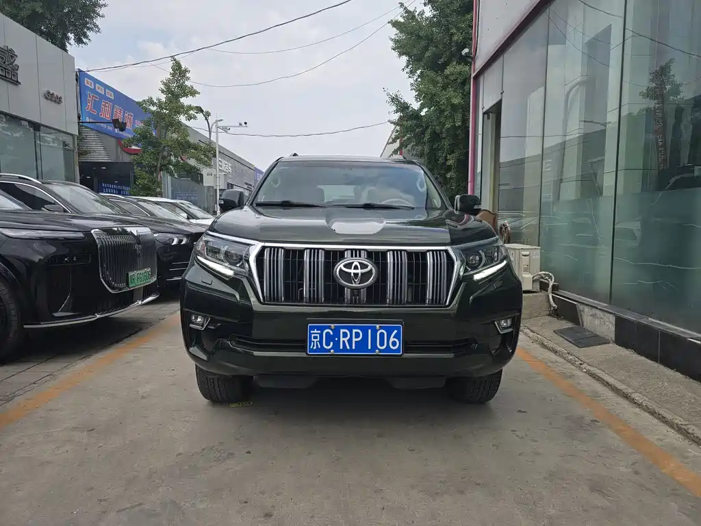 Toyota Prado 2019 — фото 2